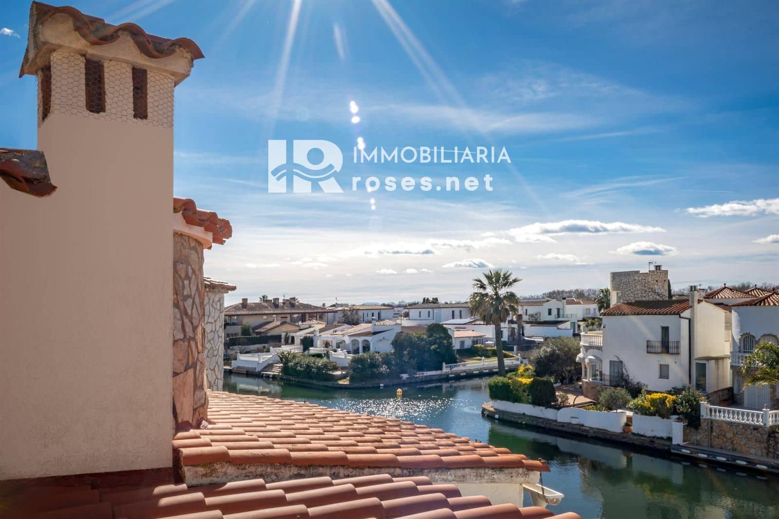 3 soverom Villa til salgs i Empuriabrava med svømmebasseng garasje - € 460 000 (Ref: 10158127)