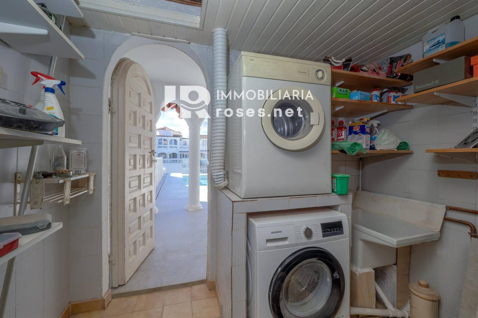 3 soverom Villa til salgs i Empuriabrava med svømmebasseng garasje - € 460 000 (Ref: 10158127)