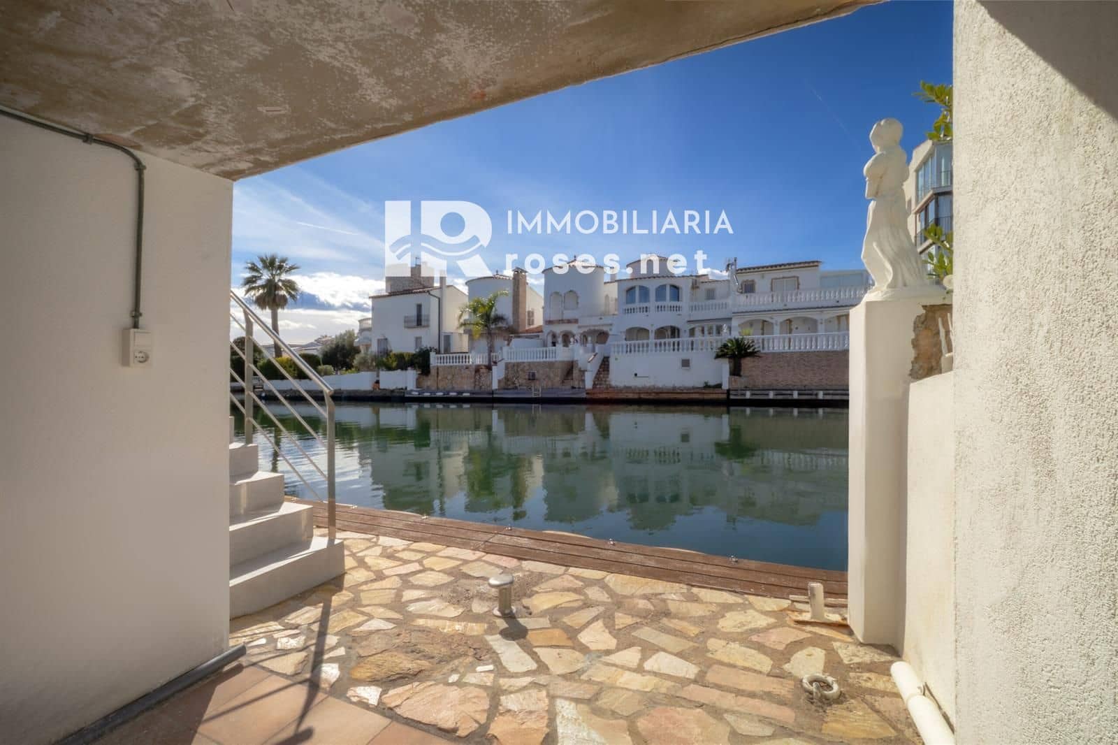 3 soverom Villa til salgs i Empuriabrava med svømmebasseng garasje - € 460 000 (Ref: 10158127)
