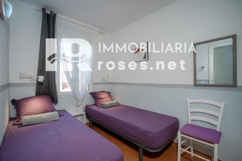 2 slaapkamer Flat te koop in Empuriabrava met zwembad - € 188.000 (Ref: 10159765)