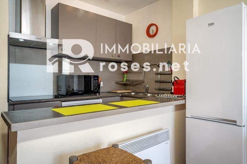 2 slaapkamer Flat te koop in Empuriabrava met zwembad - € 188.000 (Ref: 10159765)