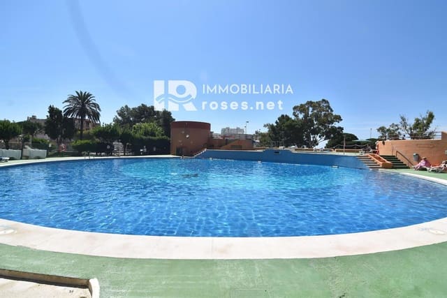 2 soveværelse Lejlighed til salg i Santa Margarida, Roses med swimmingpool - € 185.000 (Ref: 10165087)