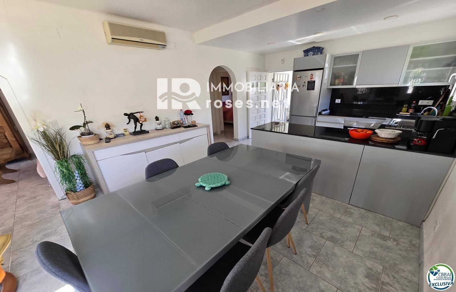 2 Zimmer Villa zu verkaufen in Empuriabrava mit Pool Garage - 495.000 € (Ref: 10169348)