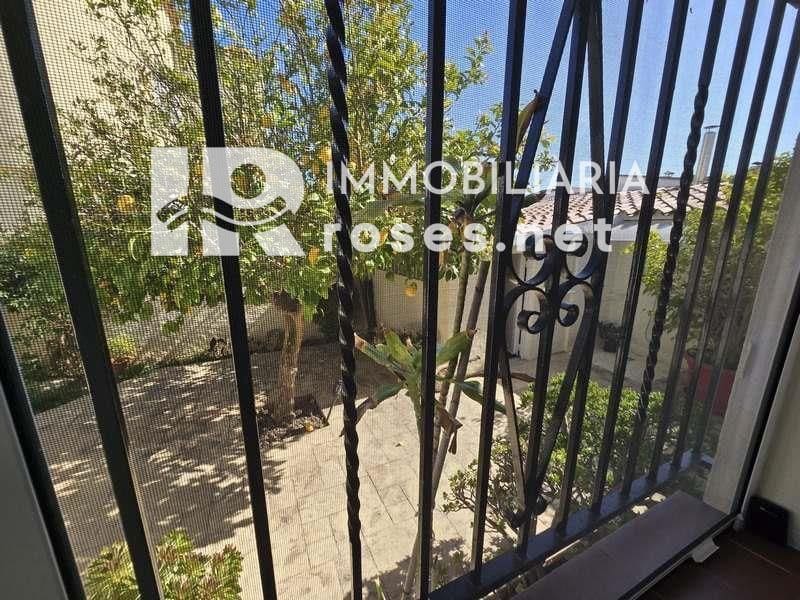 2 Zimmer Villa zu verkaufen in Empuriabrava mit Pool Garage - 495.000 € (Ref: 10169348)