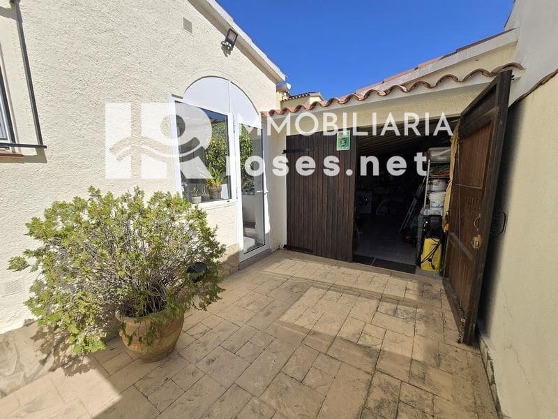 2 Zimmer Villa zu verkaufen in Empuriabrava mit Pool Garage - 495.000 € (Ref: 10169348)
