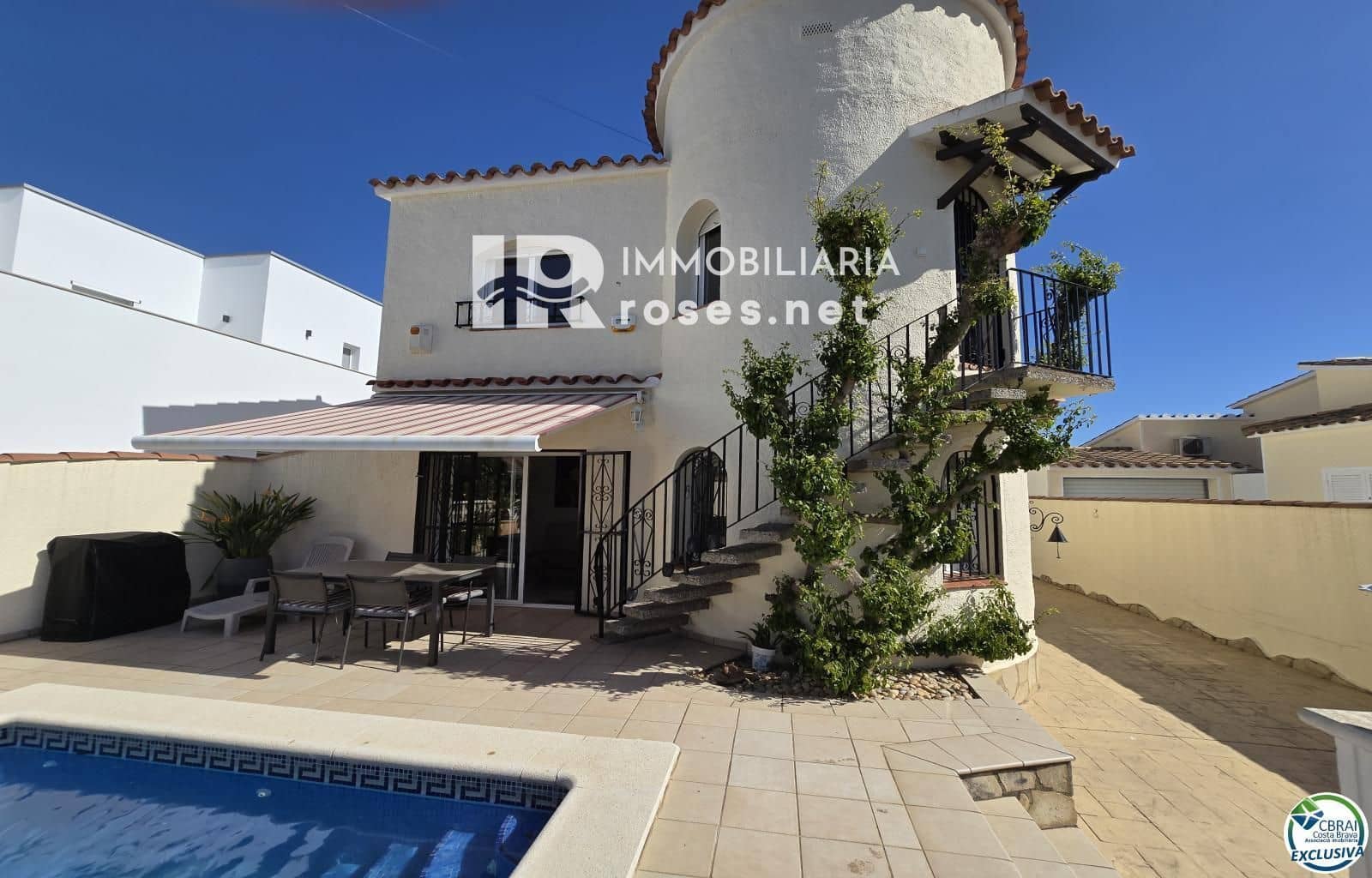 2 Zimmer Villa zu verkaufen in Empuriabrava mit Pool Garage - 495.000 € (Ref: 10169348)
