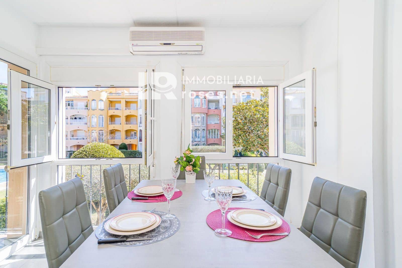 2 soverom Leilighet til salgs i Empuriabrava med svømmebasseng - € 185 000 (Ref: 10177512)