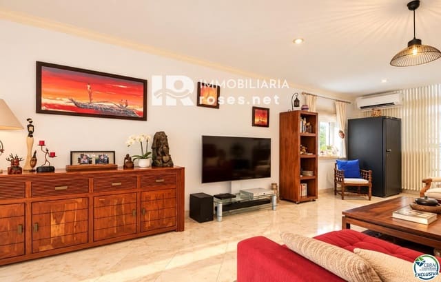 2 sypialnia Willa na sprzedaż w Empuriabrava, Castelló d'Empúries z garażem - 490 000 € (Ref: 10185464)