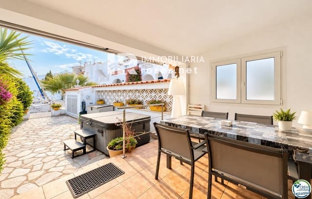 2 sypialnia Willa na sprzedaż w Empuriabrava, Castelló d'Empúries z garażem - 490 000 € (Ref: 10185464)