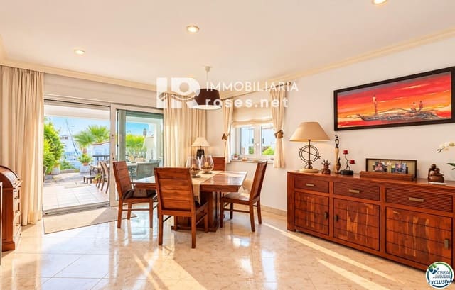 2 sypialnia Willa na sprzedaż w Empuriabrava, Castelló d'Empúries z garażem - 490 000 € (Ref: 10185464)