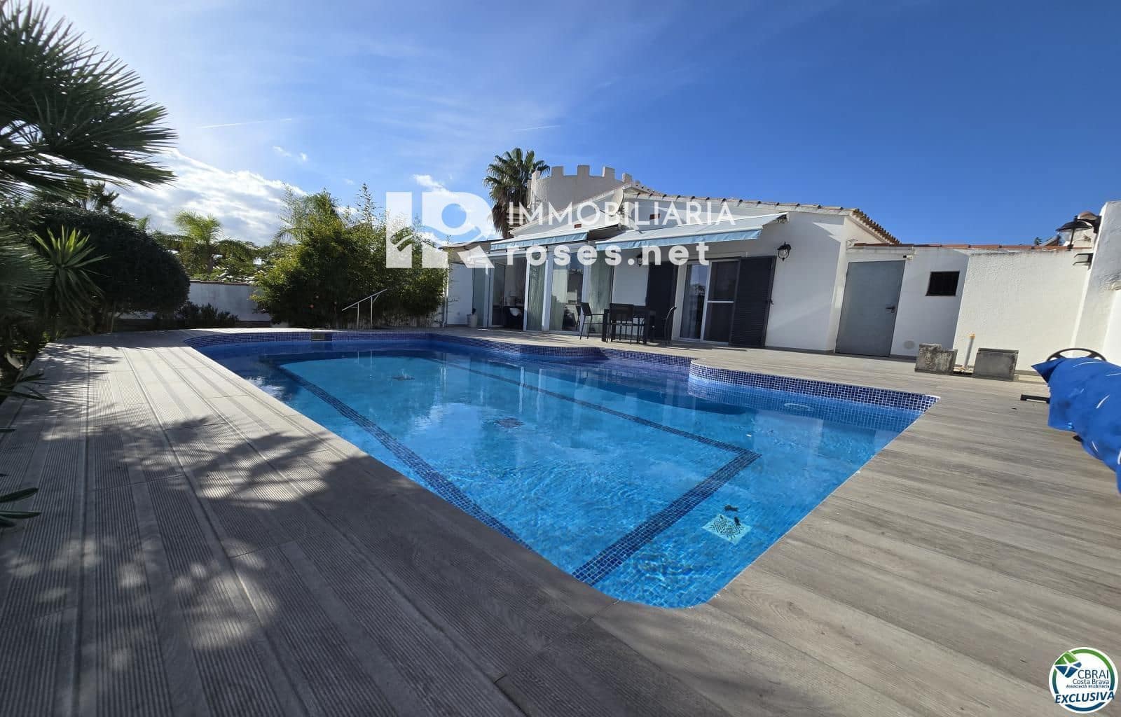 3 sovrum Villa till salu i Empuriabrava med pool garage - 849 000 € (Ref: 10185465)