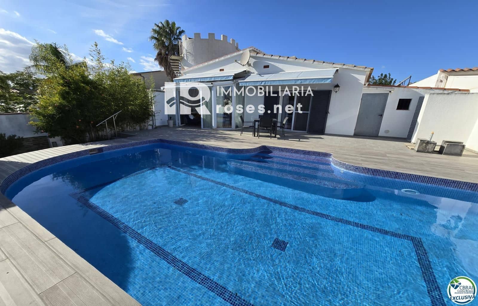 3 sovrum Villa till salu i Empuriabrava med pool garage - 849 000 € (Ref: 10185465)