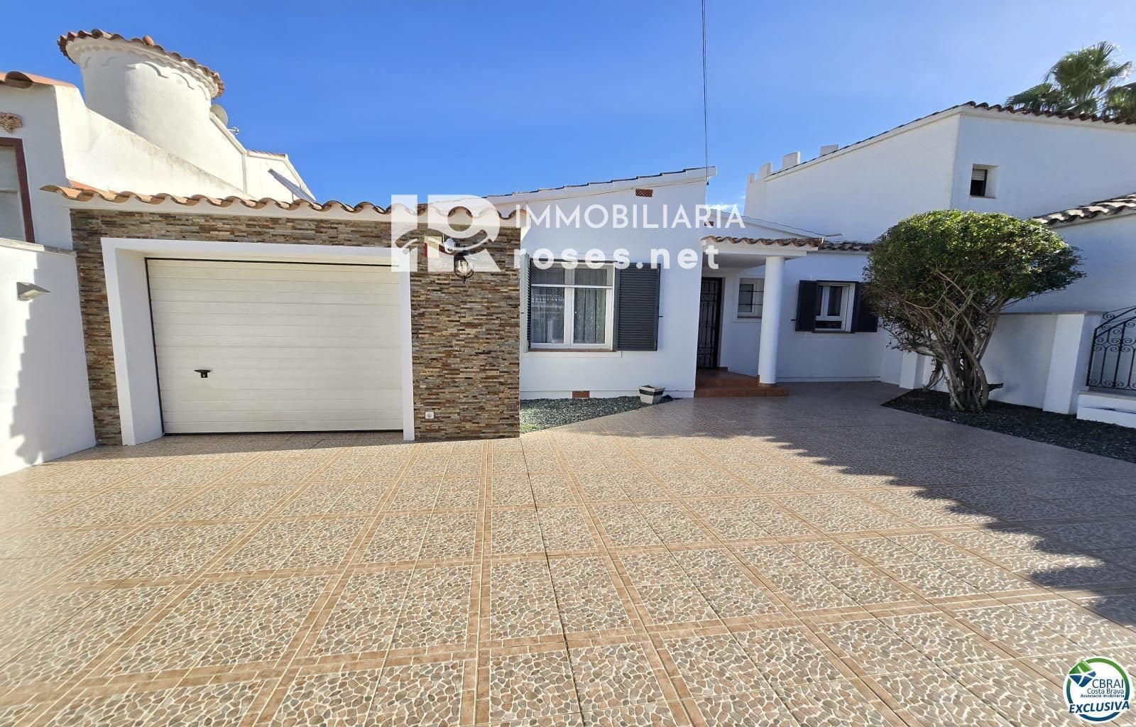 3 sovrum Villa till salu i Empuriabrava med pool garage - 849 000 € (Ref: 10185465)