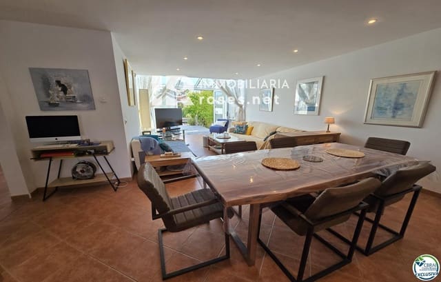 3 bedroom Villa for sale in Empuriabrava, Castelló d'Empúries with pool garage - € 849,000 (Ref: 10185465)