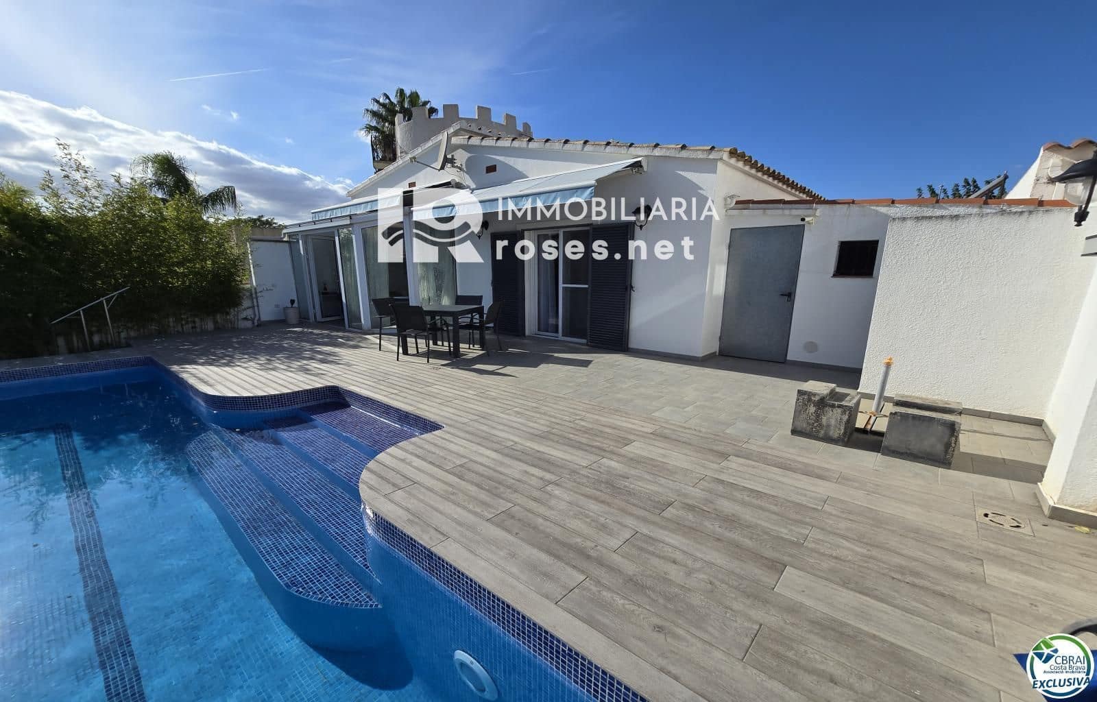 3 sovrum Villa till salu i Empuriabrava med pool garage - 849 000 € (Ref: 10185465)