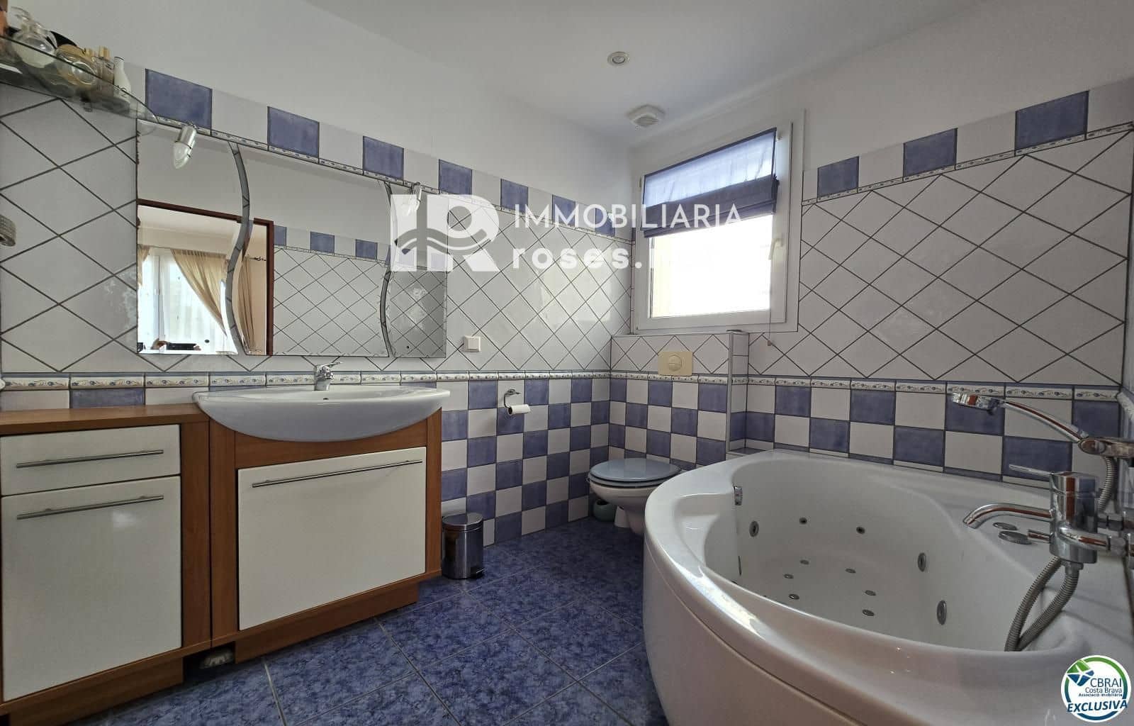 3 sovrum Villa till salu i Empuriabrava med pool garage - 849 000 € (Ref: 10185465)