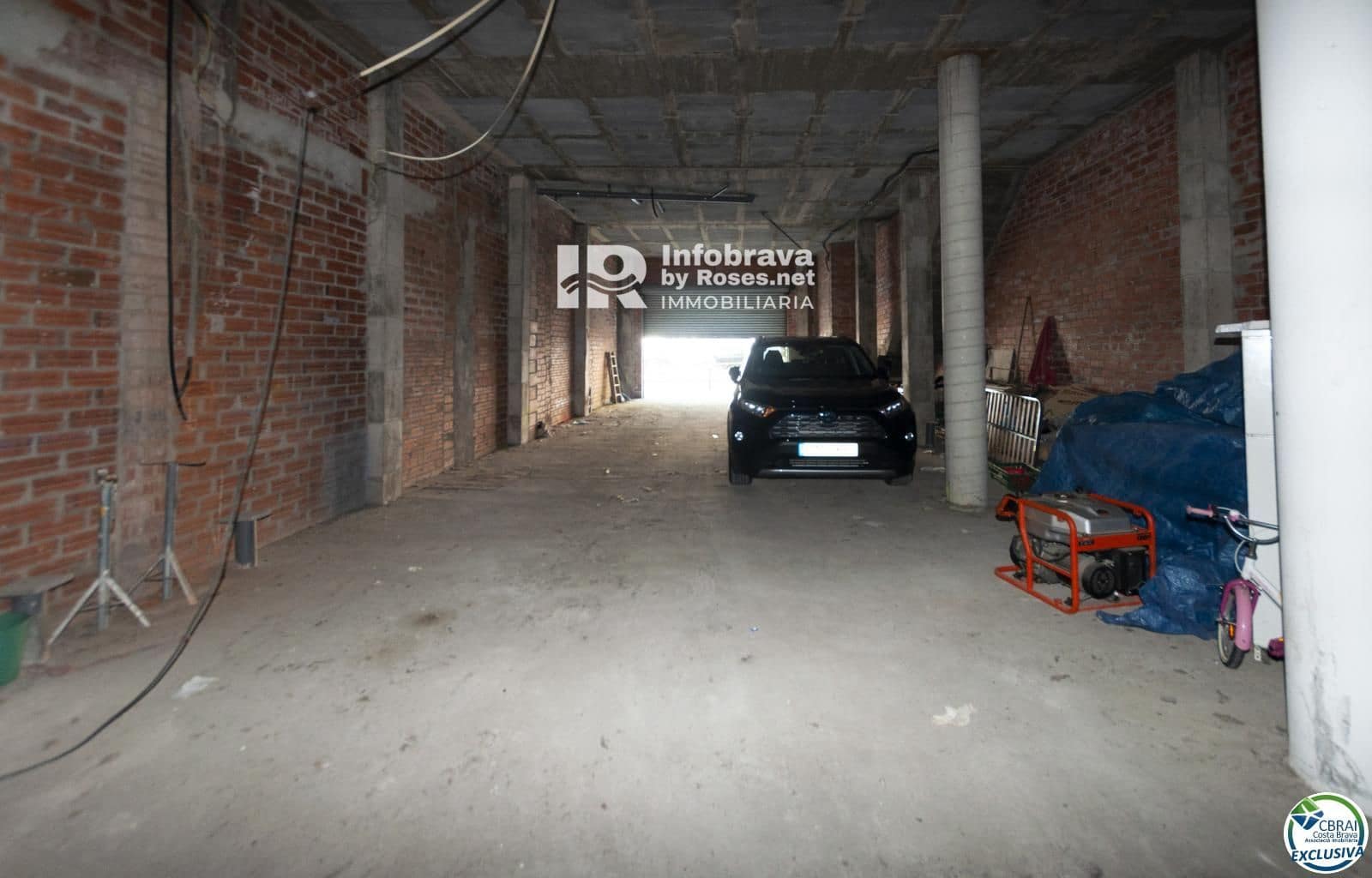 Commercieel te koop in Roses - € 320.000 (Ref: 6304597)