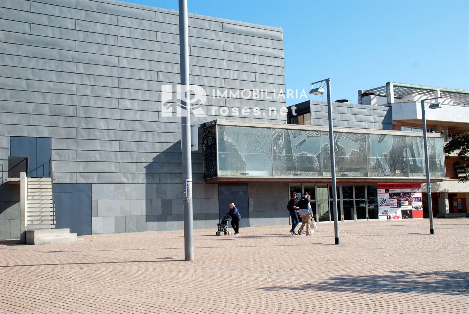 Commercieel te koop in Roses - € 320.000 (Ref: 6304597)