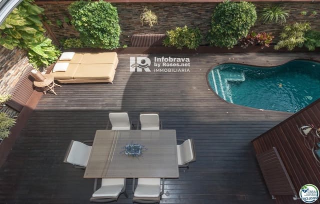 3 soveværelse Villa til salg i Roses med swimmingpool - € 675.000 (Ref: 6304633)