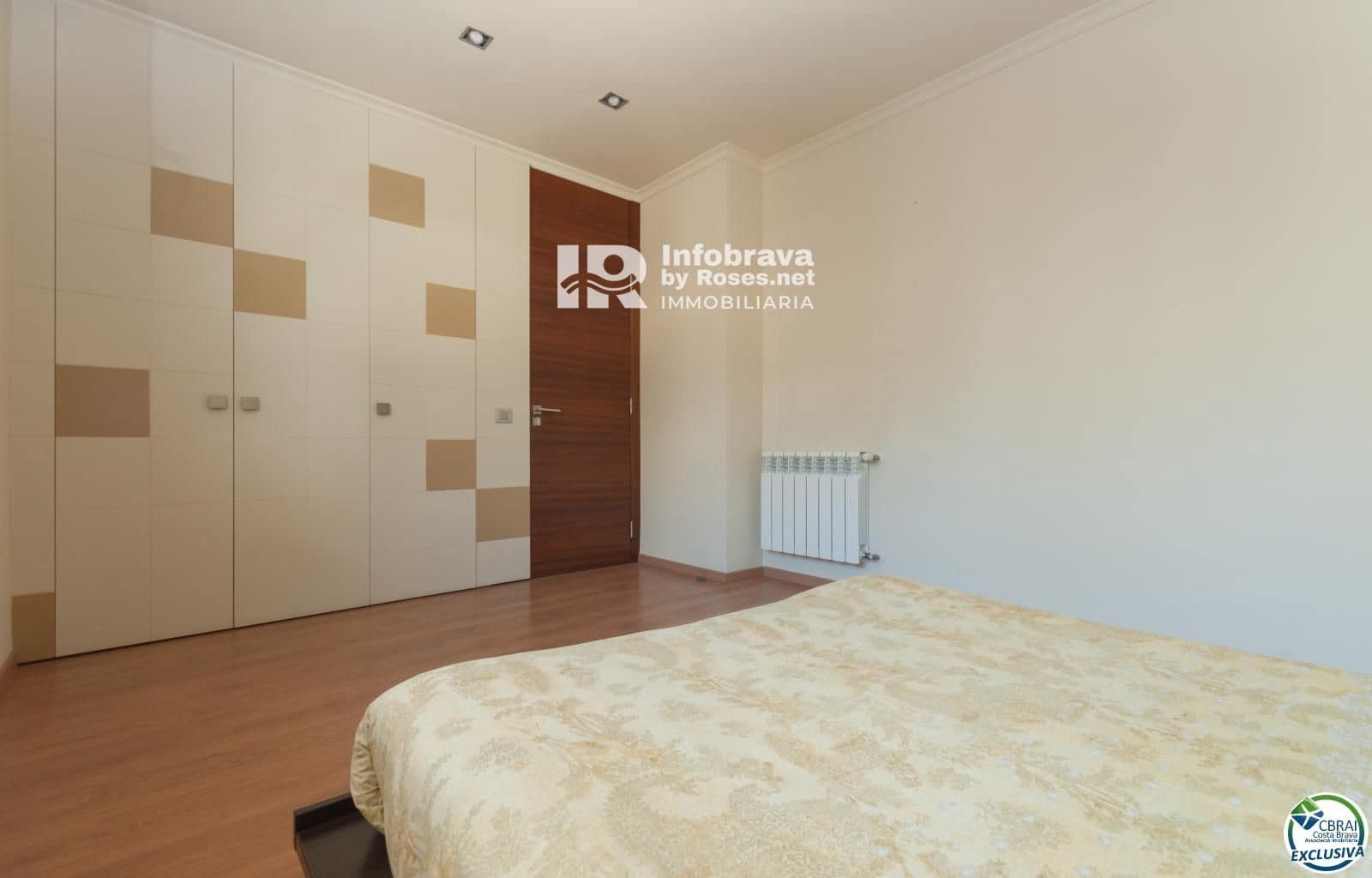 3 slaapkamer Villa te koop in Roses met zwembad - € 675.000 (Ref: 6304633)