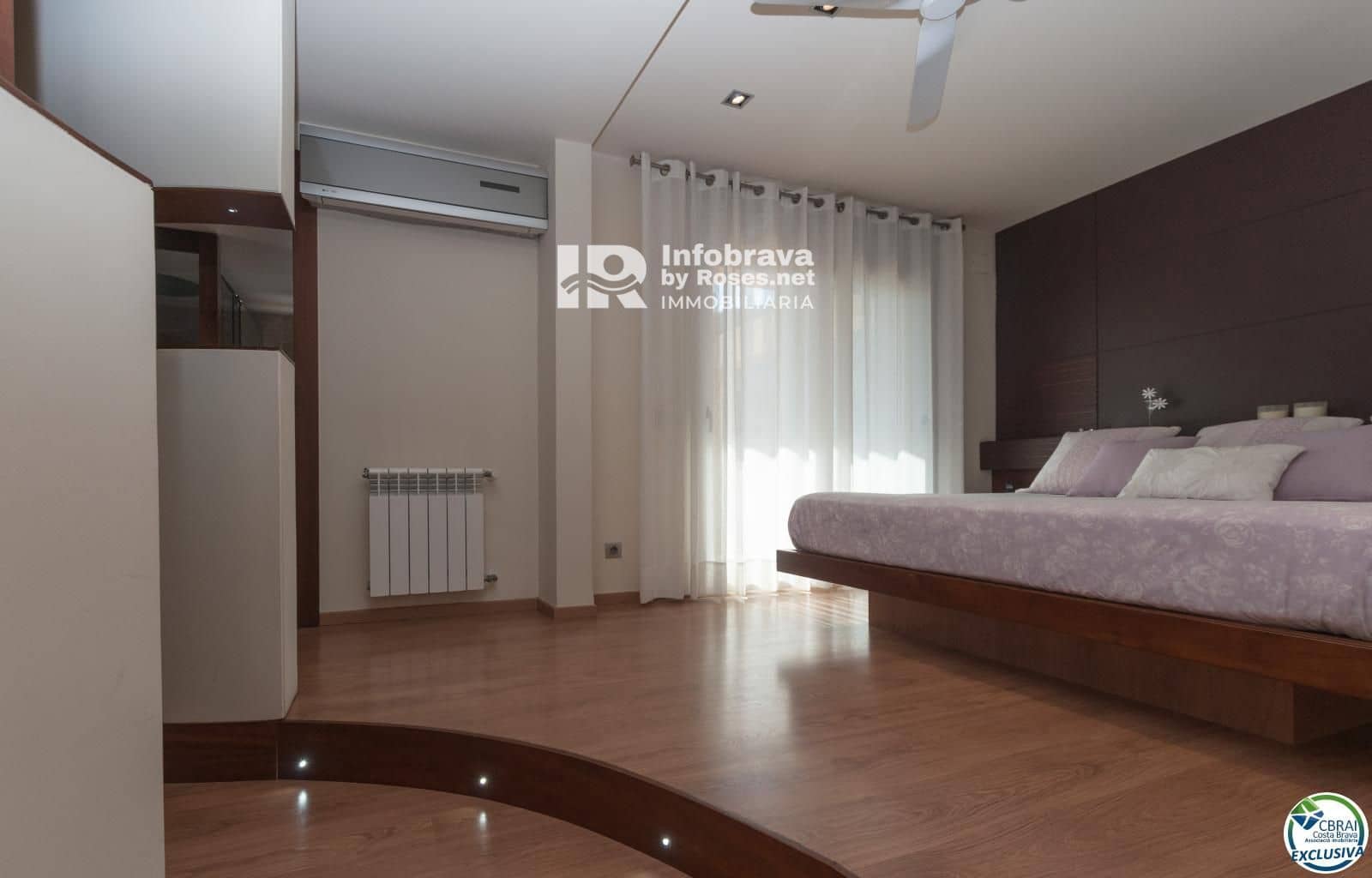 3 slaapkamer Villa te koop in Roses met zwembad - € 675.000 (Ref: 6304633)