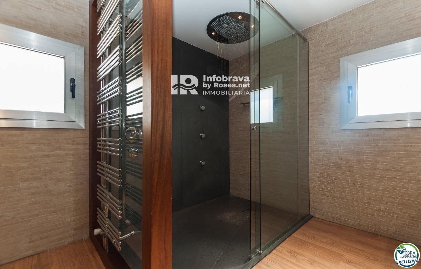 3 slaapkamer Villa te koop in Roses met zwembad - € 675.000 (Ref: 6304633)