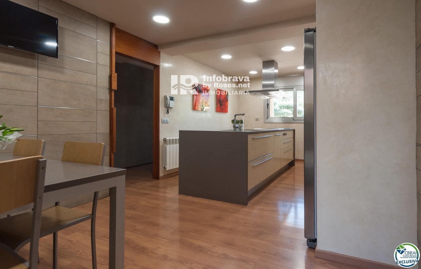 3 slaapkamer Villa te koop in Roses met zwembad - € 675.000 (Ref: 6304633)