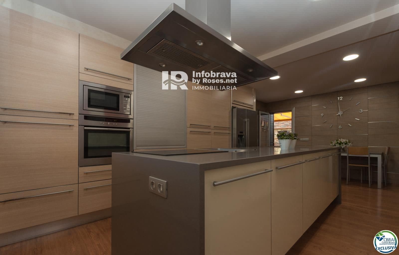 3 slaapkamer Villa te koop in Roses met zwembad - € 675.000 (Ref: 6304633)