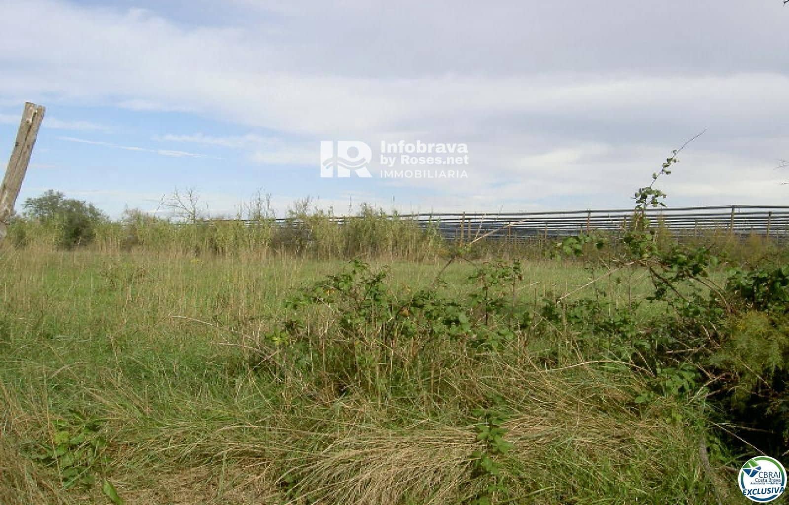 Grunde uden byggetilladelser til salg i Sant Pere Pescador - € 40.000 (Ref: 6305395)