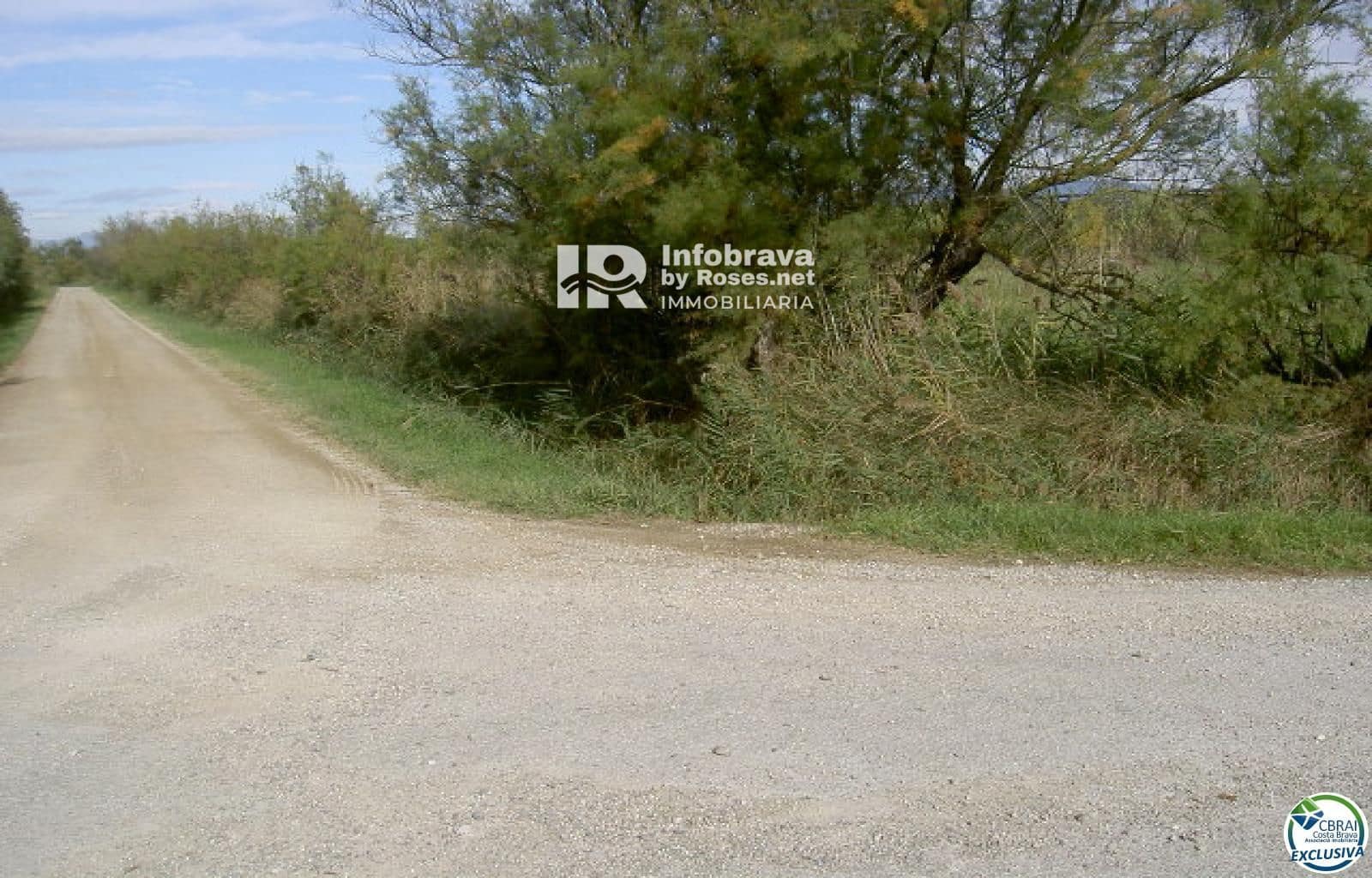 Grunde uden byggetilladelser til salg i Sant Pere Pescador - € 40.000 (Ref: 6305395)