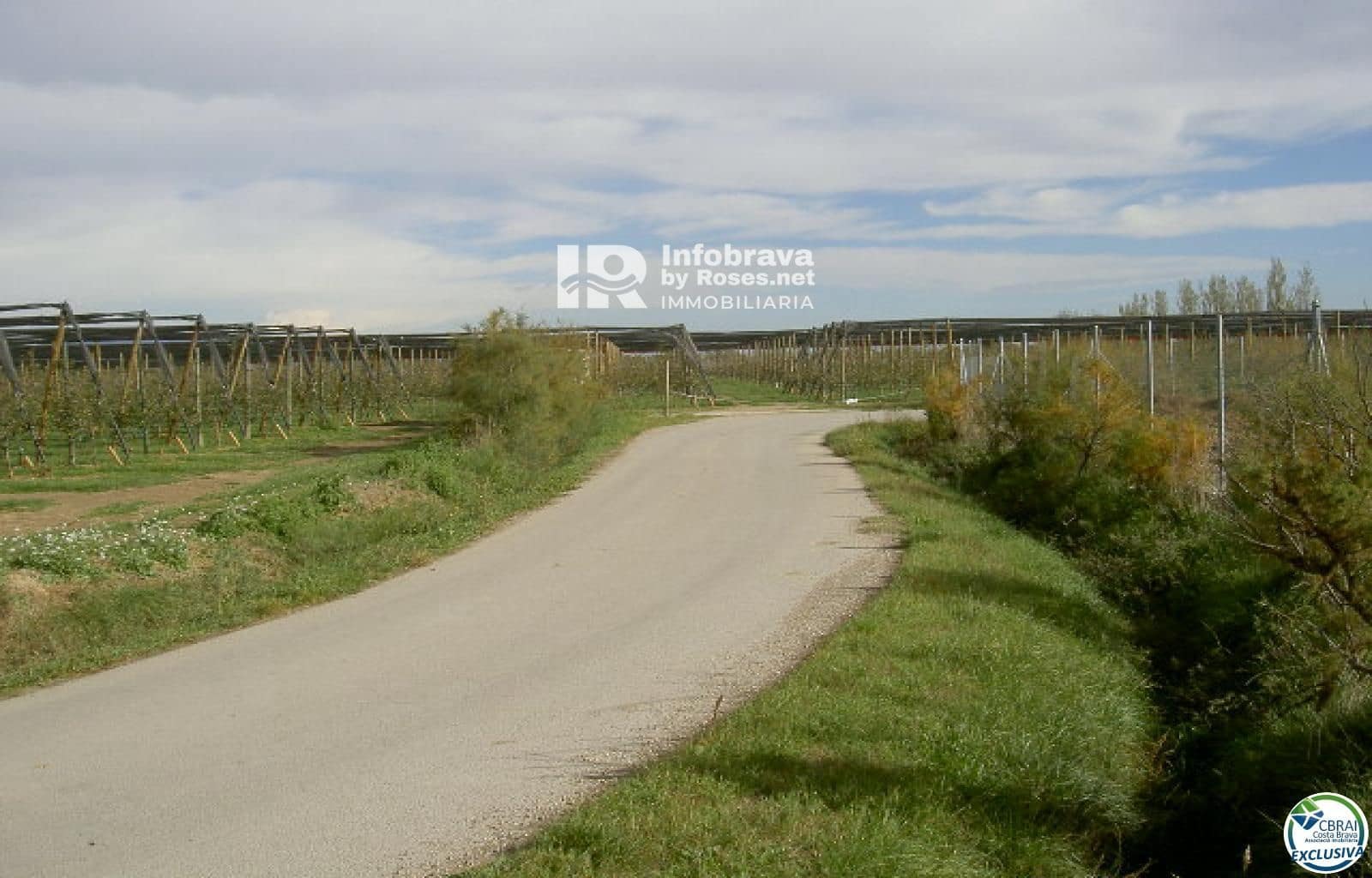 Grunde uden byggetilladelser til salg i Sant Pere Pescador - € 40.000 (Ref: 6305395)