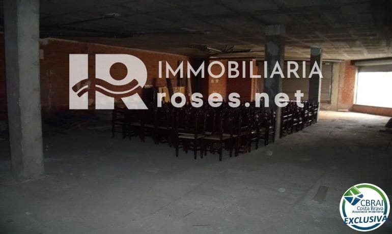 Erhverv til salg i Roses - € 375.000 (Ref: 7028277)