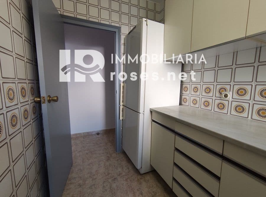 2 bedroom Beach Apartment for sale in Roses - € 235,755 (Ref: 7544320)