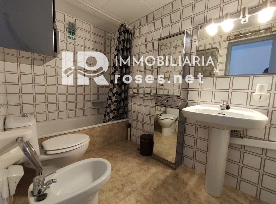 2 bedroom Beach Apartment for sale in Roses - € 235,755 (Ref: 7544320)