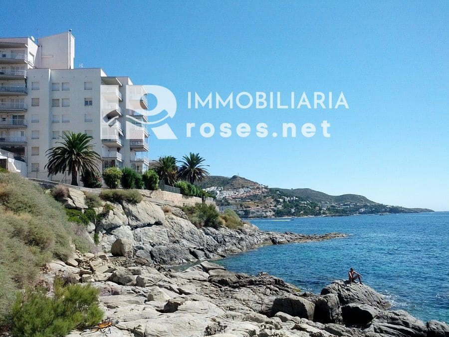 2 bedroom Beach Apartment for sale in Roses - € 235,755 (Ref: 7544320)