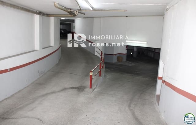 Garage for sale in Roses - € 24,000 (Ref: 7665439)