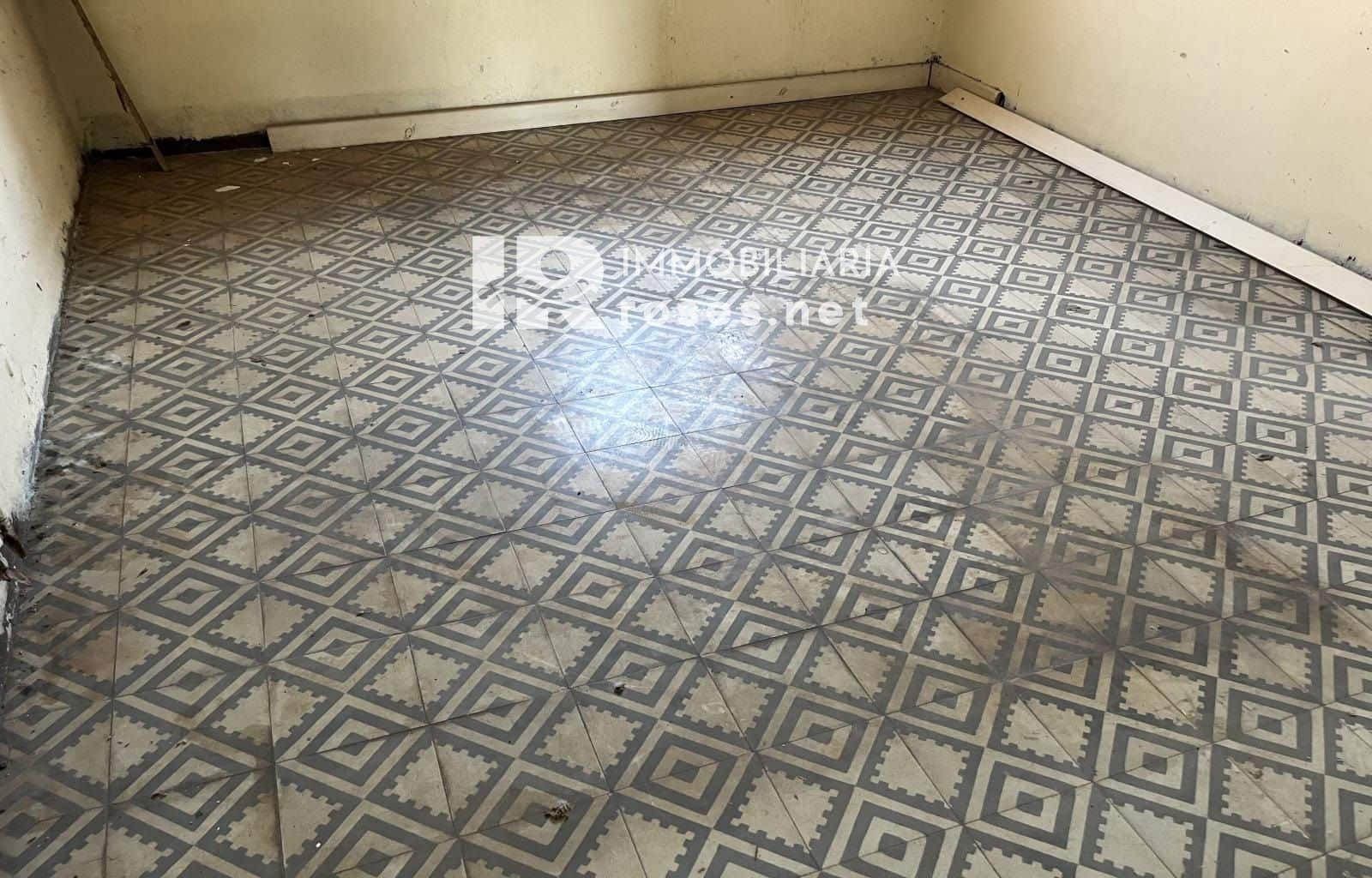 Villa til salg i Vilamacolum - € 349.000 (Ref: 7712691)