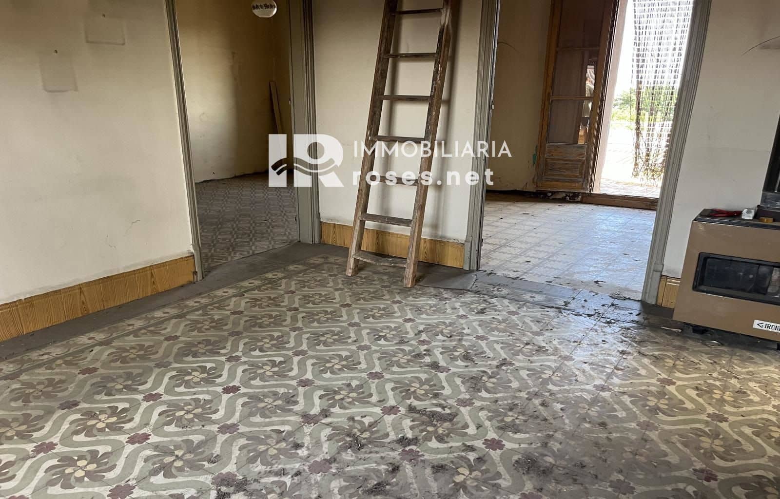 Villa til salg i Vilamacolum - € 349.000 (Ref: 7712691)