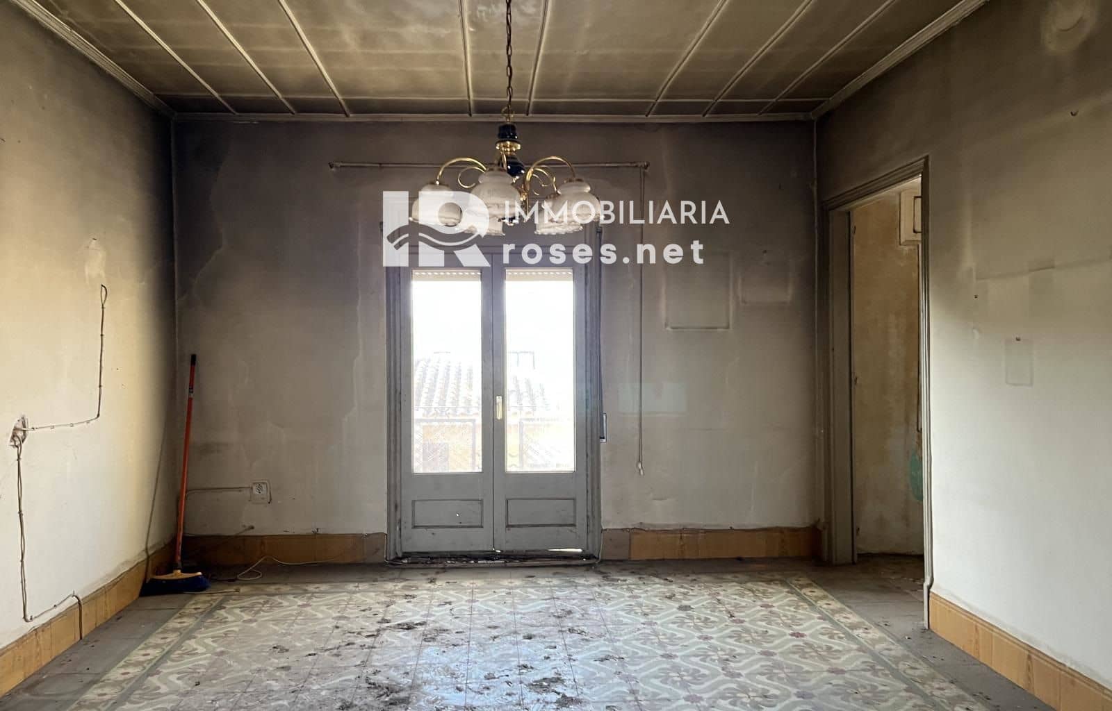 Villa til salg i Vilamacolum - € 349.000 (Ref: 7712691)