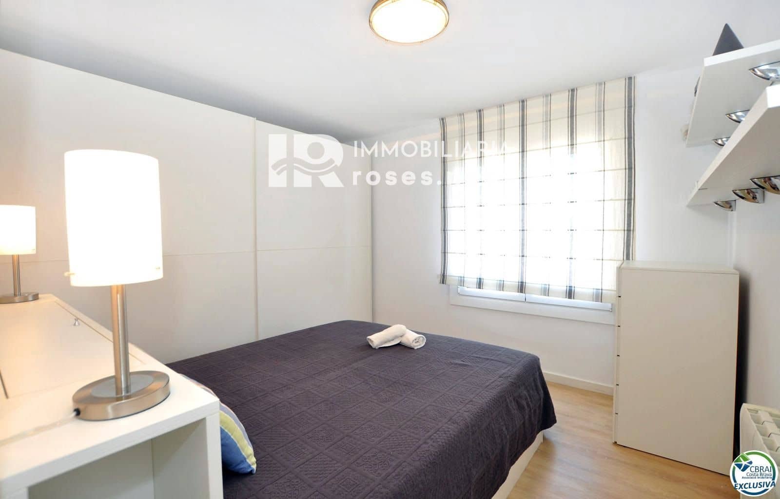 2 bedroom Beach Apartment for sale in Roses - € 385,000 (Ref: 7752197)