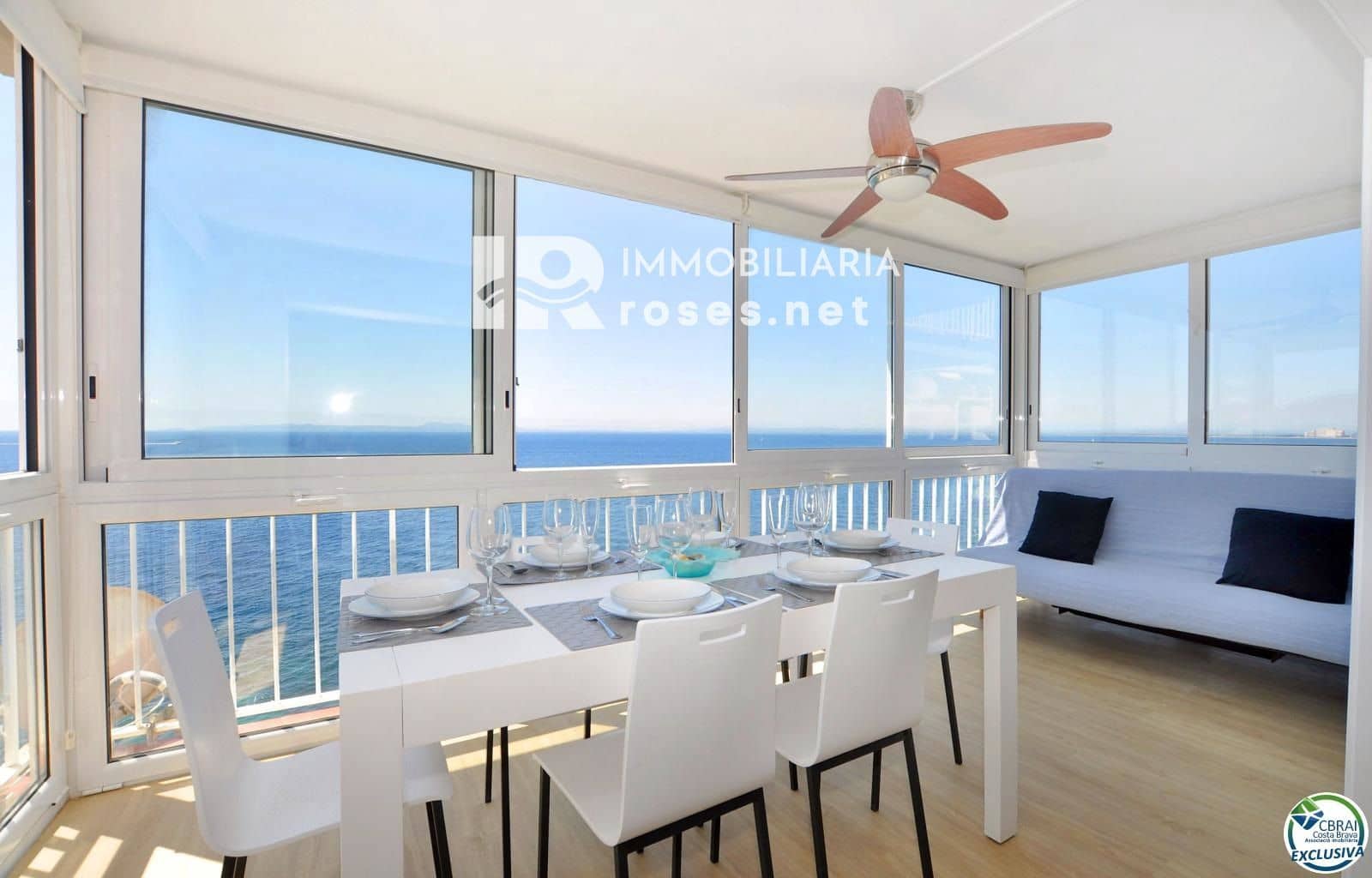 2 bedroom Beach Apartment for sale in Roses - € 385,000 (Ref: 7752197)