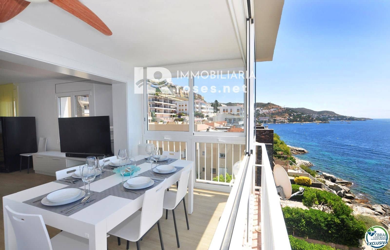 2 bedroom Beach Apartment for sale in Roses - € 385,000 (Ref: 7752197)