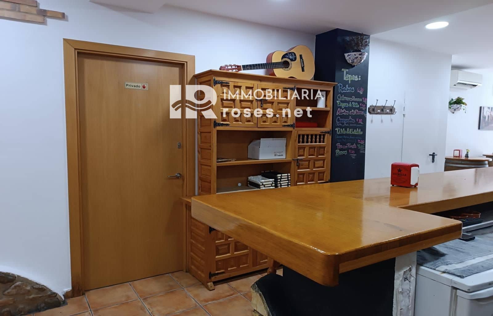 Erhverv til salg i Roses - € 134.000 (Ref: 7808612)