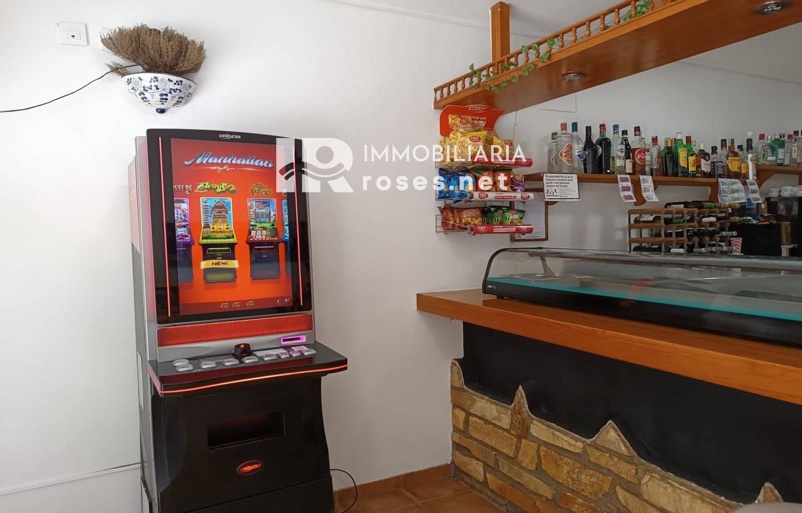 Erhverv til salg i Roses - € 134.000 (Ref: 7808612)