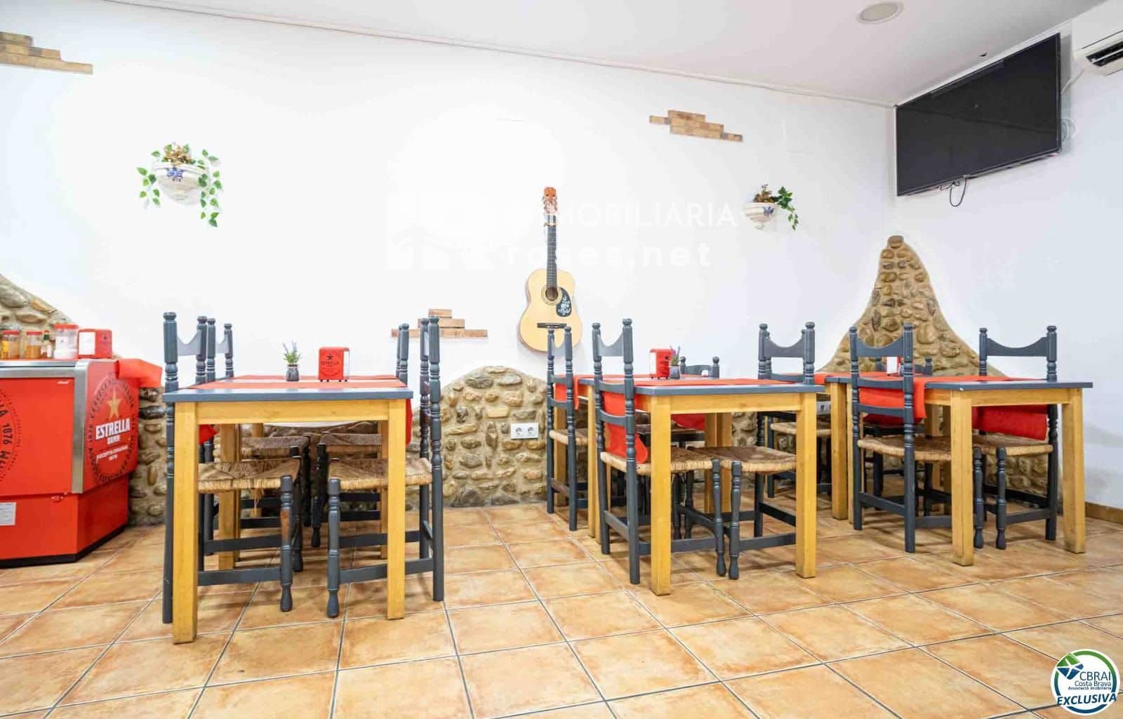 Erhverv til salg i Roses - € 134.000 (Ref: 7808612)