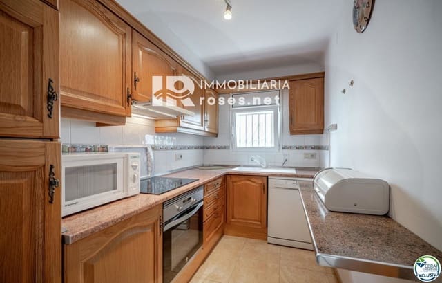 4 slaapkamer Appartement te koop in Roses - € 249.000 (Ref: 7897910)