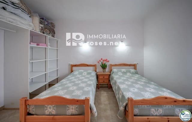 4 slaapkamer Appartement te koop in Roses - € 249.000 (Ref: 7897910)