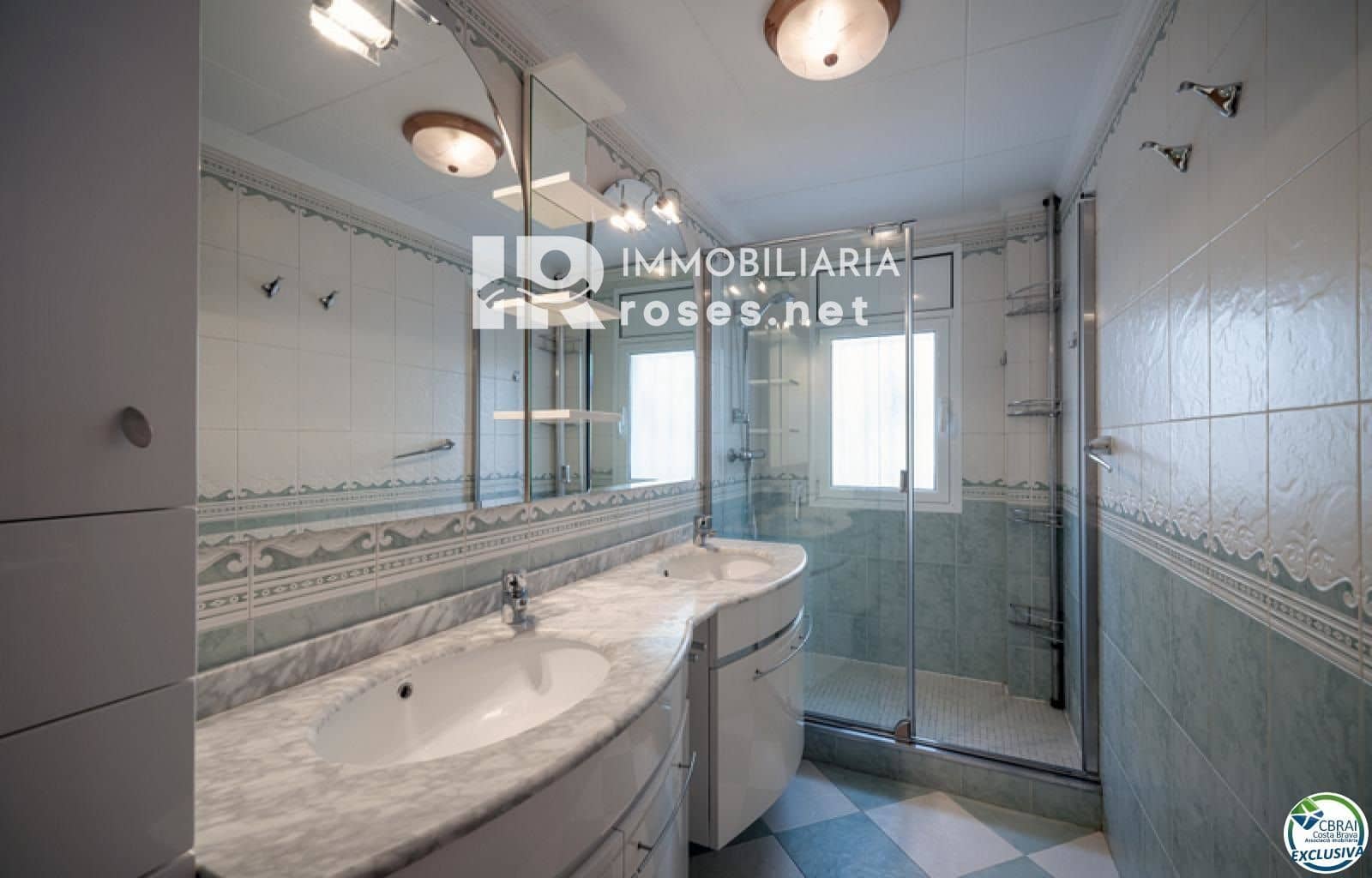 4 slaapkamer Appartement te koop in Roses - € 249.000 (Ref: 7897910)
