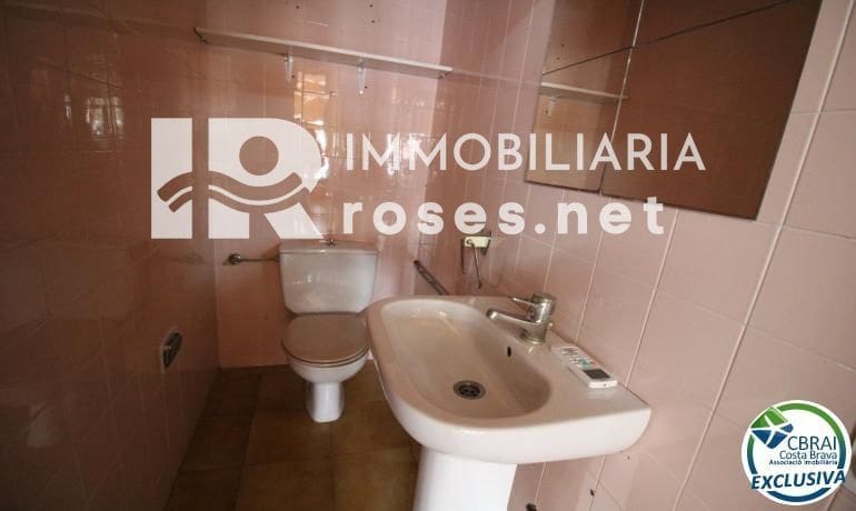 Erhverv til salg i Empuriabrava - € 115.000 (Ref: 7976393)