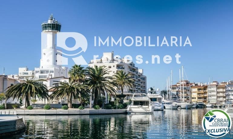 Erhverv til salg i Empuriabrava - € 115.000 (Ref: 7976393)